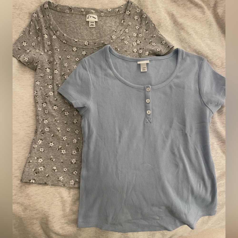 2 ribbed art class tees
